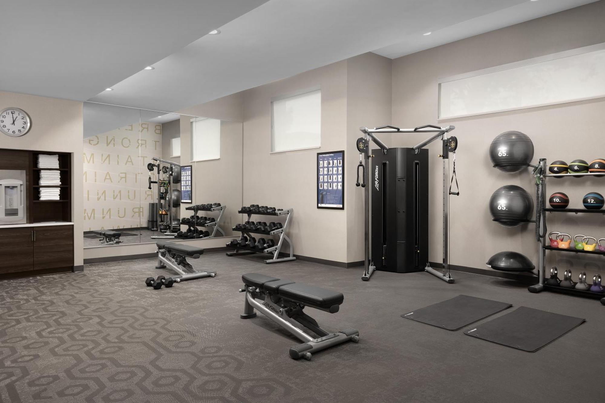 Residence Inn Kenwood Екстер'єр фото